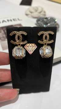 CHANEL® Luksusowe kolczyki złote wiszące kryształki złota biżuteria CC