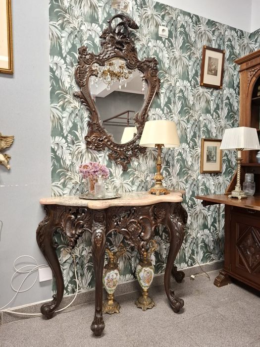 Credência ou consola de entrada.