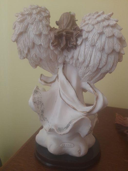 Статуетка дівчини ангела