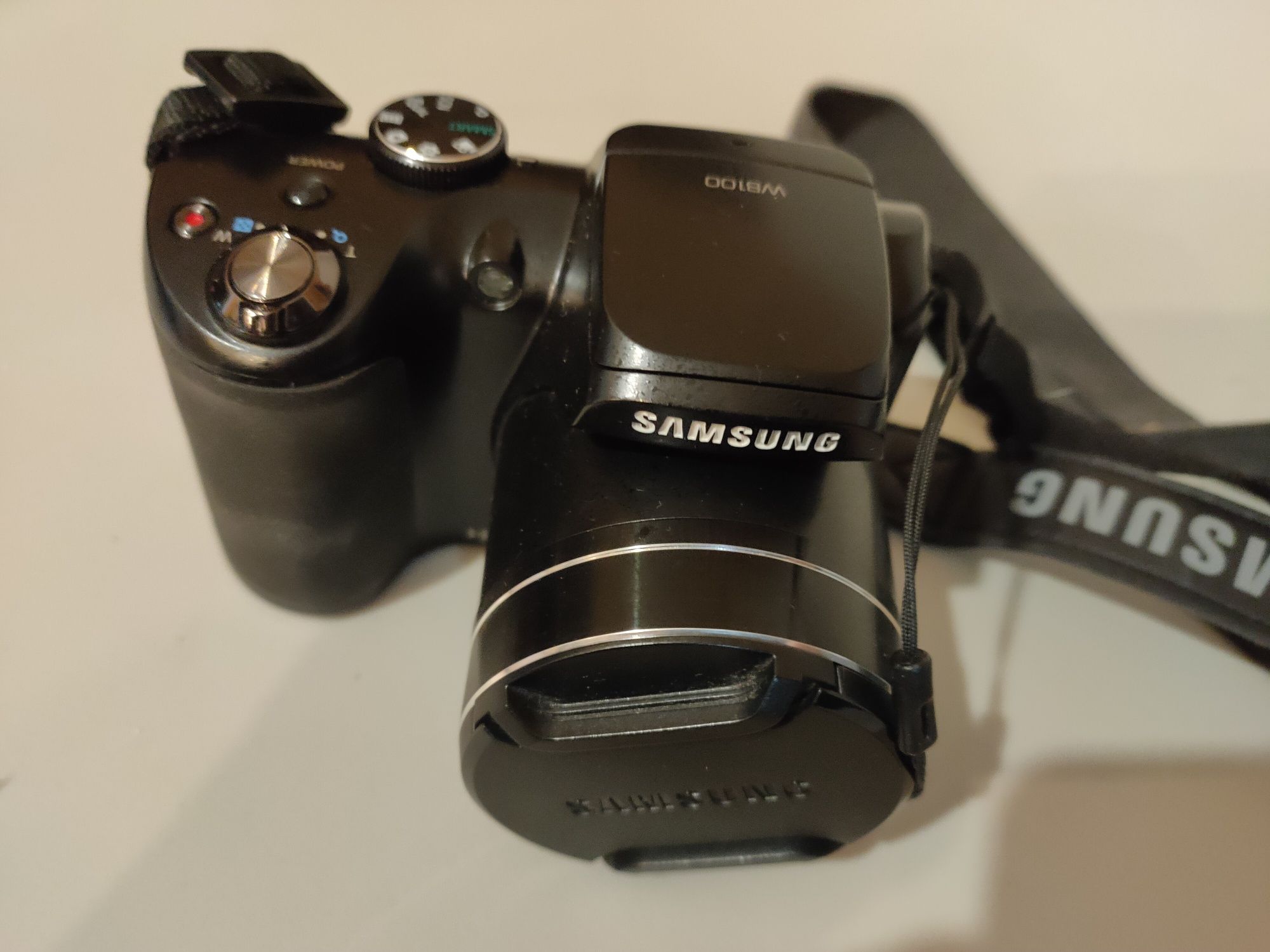 Цифровой Samsung WB100 (16мп, 26х зум) + сумка фирменная+16 гиг флеш