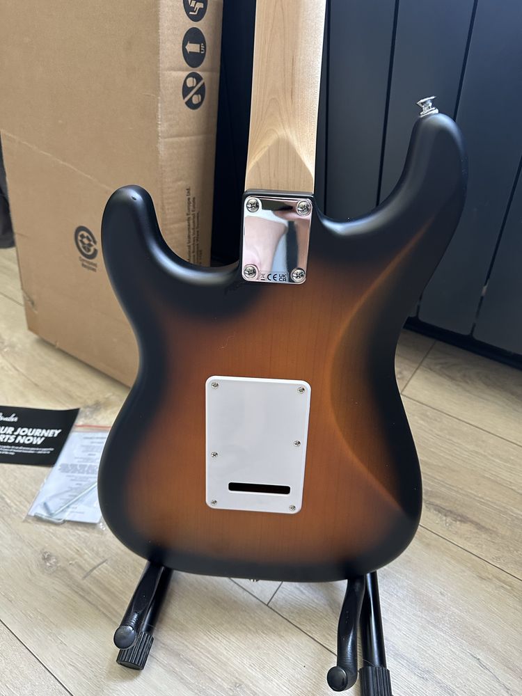 Gitara elektryczna Fender Squier Debut dla początkujących