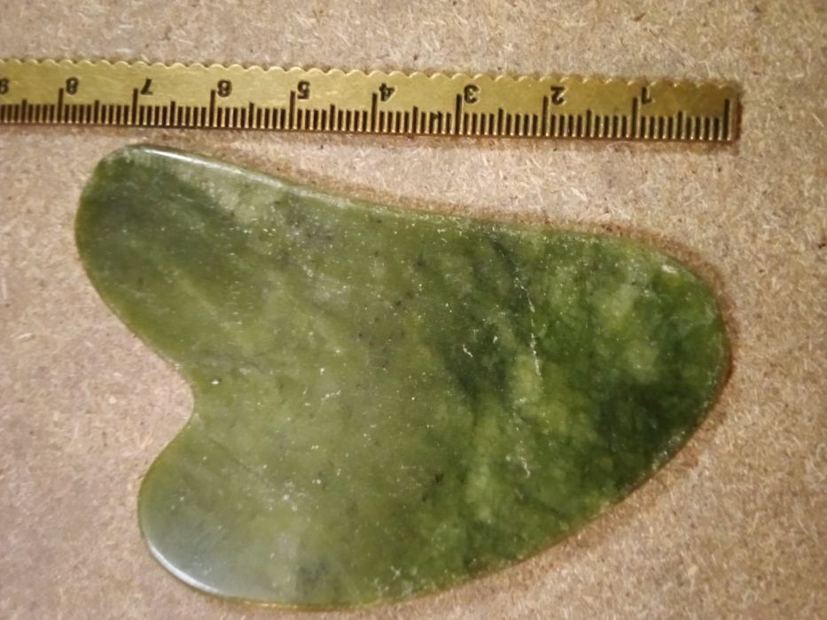Raspador de Gua Sha Jade Verde - Novo
