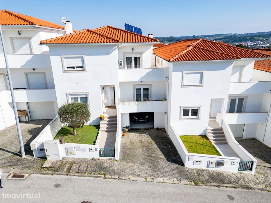 Moradia T5 em Alcobaça