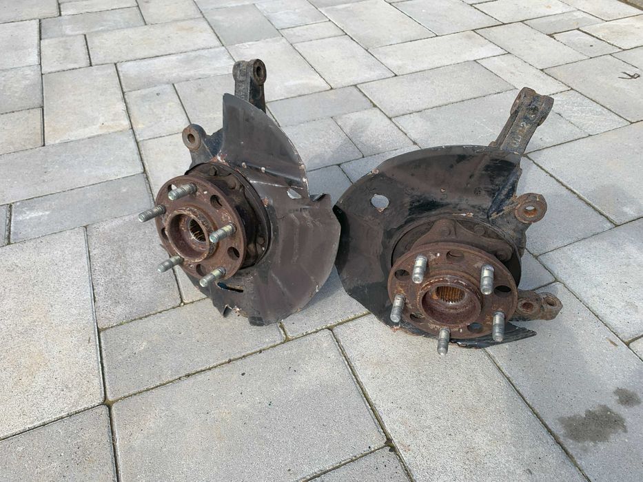 Стойка в зборі Цапфа передньої підвіскиски HyundaiSANTA FÉ III 2.2/Kia