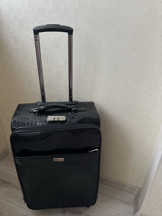 Б/у чемодан 57/40/26
