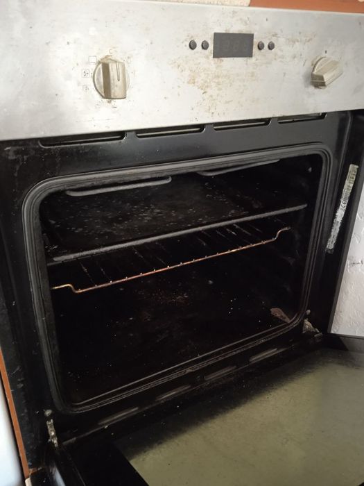 Продам духовку бу