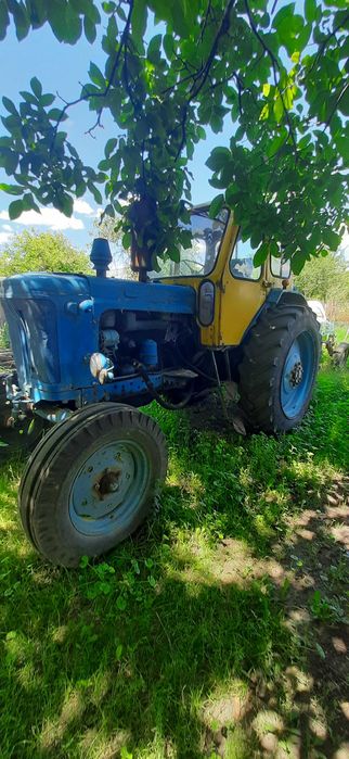 Трактор ЮМЗ 6 на ходу