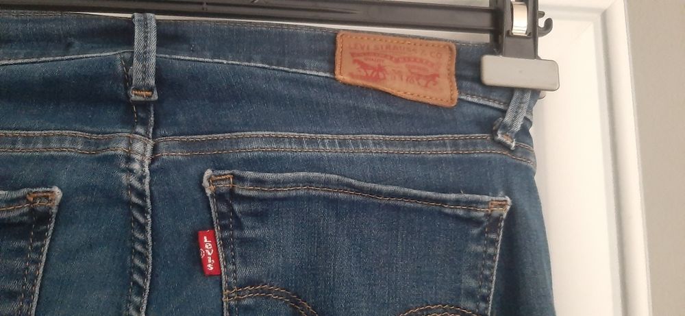 Levis damskie jeansy 36r. Rurki