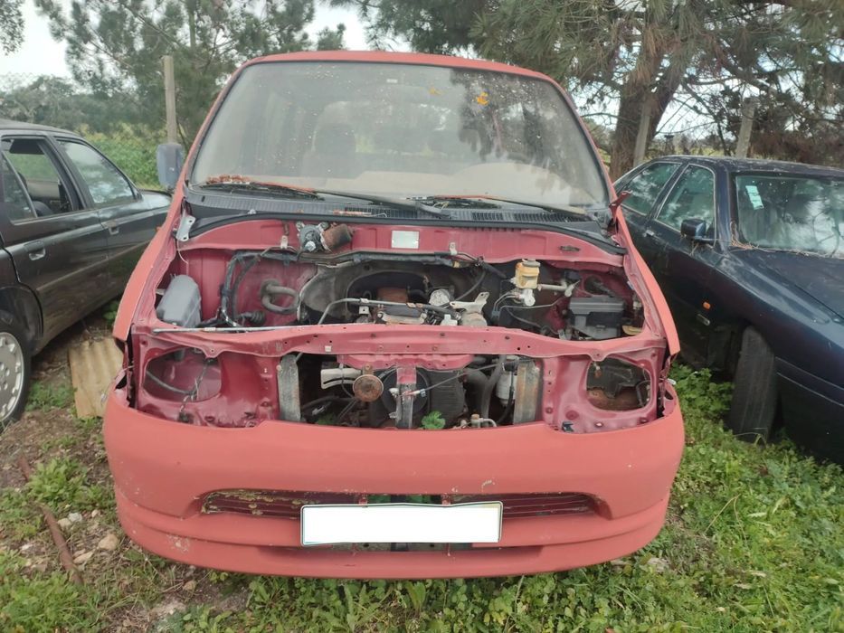 Toyota Hiace 2.4D de 1999 para peças