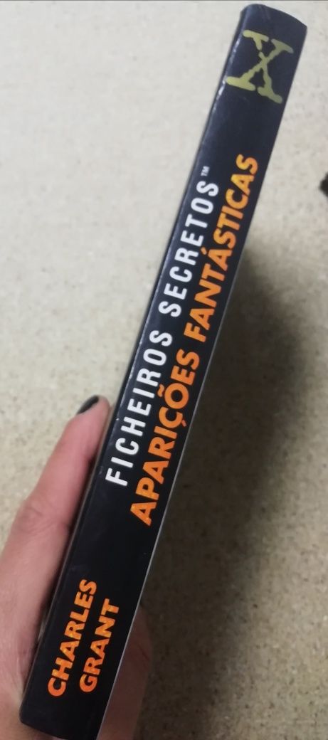 Livros "Ficheiros Secretos" e "Sherlock Holmes"