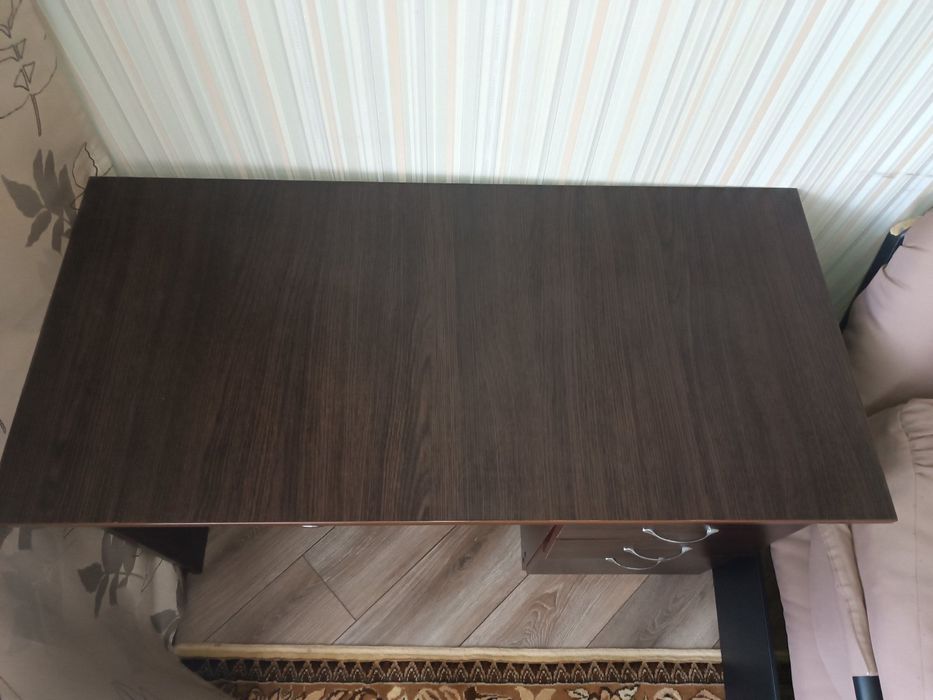 Продам Письмовий стіл, самовивіз