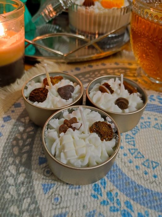 Zestaw 3 świeczek zapachowych w małych puszkach