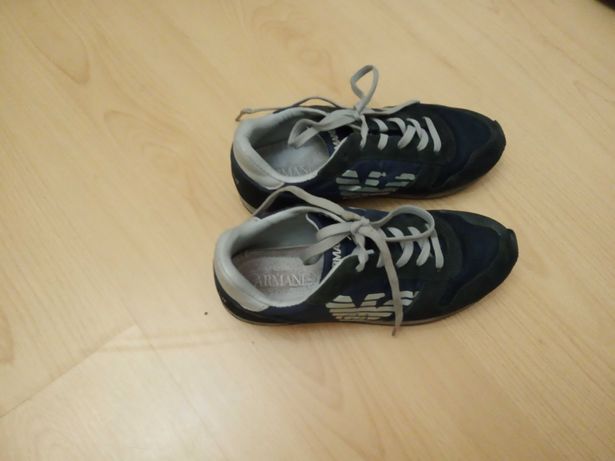 Sapatos da marca Armani tamanho 34