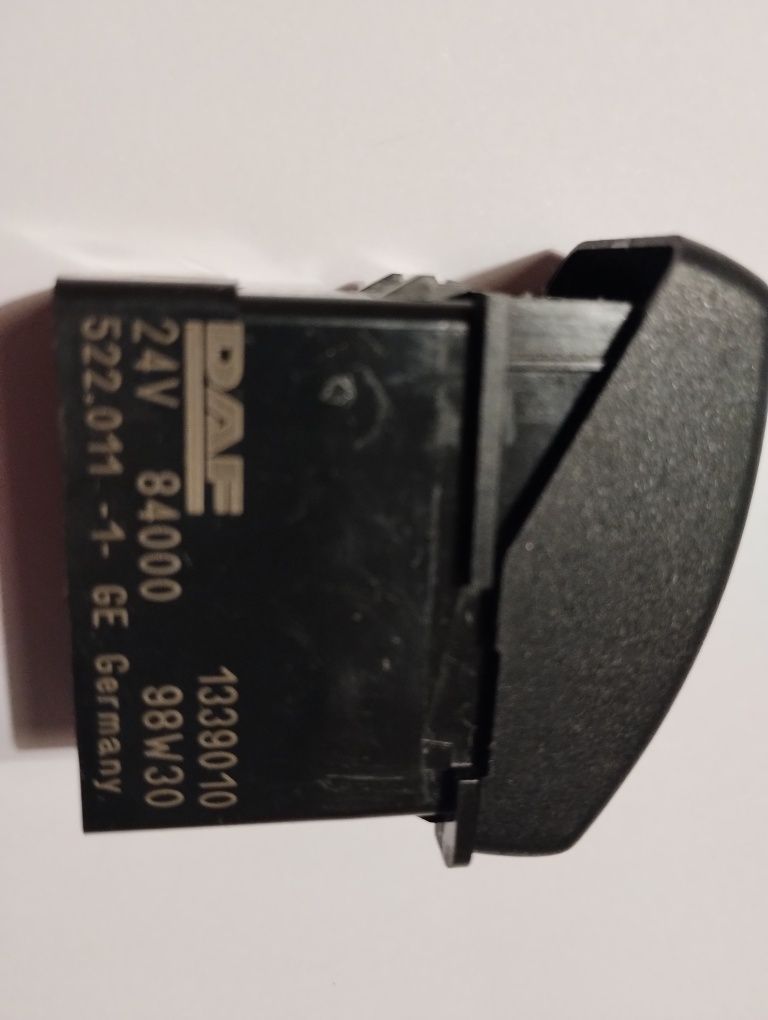Кнопка-выключатель DAF OE 1339010 б/у