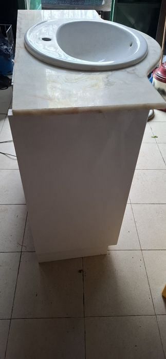 Vendo móvel casa de banho com lavatório