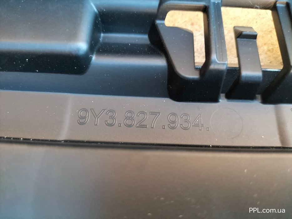 Porsche Cayenne Coupe 19- Накладка крышки багажника спойлер 9Y3827934