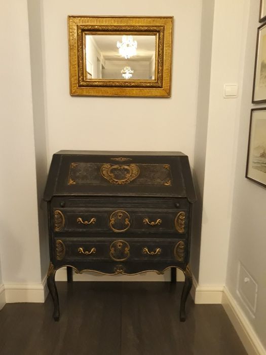 Antyki stary sekretarzyk po stylizacji