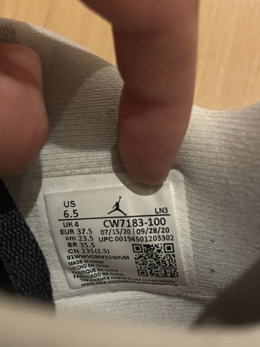 Jordan 4 Starfish DESPACHAR