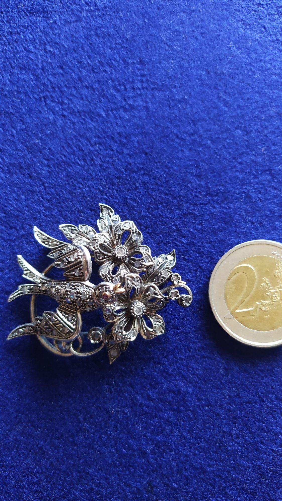 Peças de prata com ouro