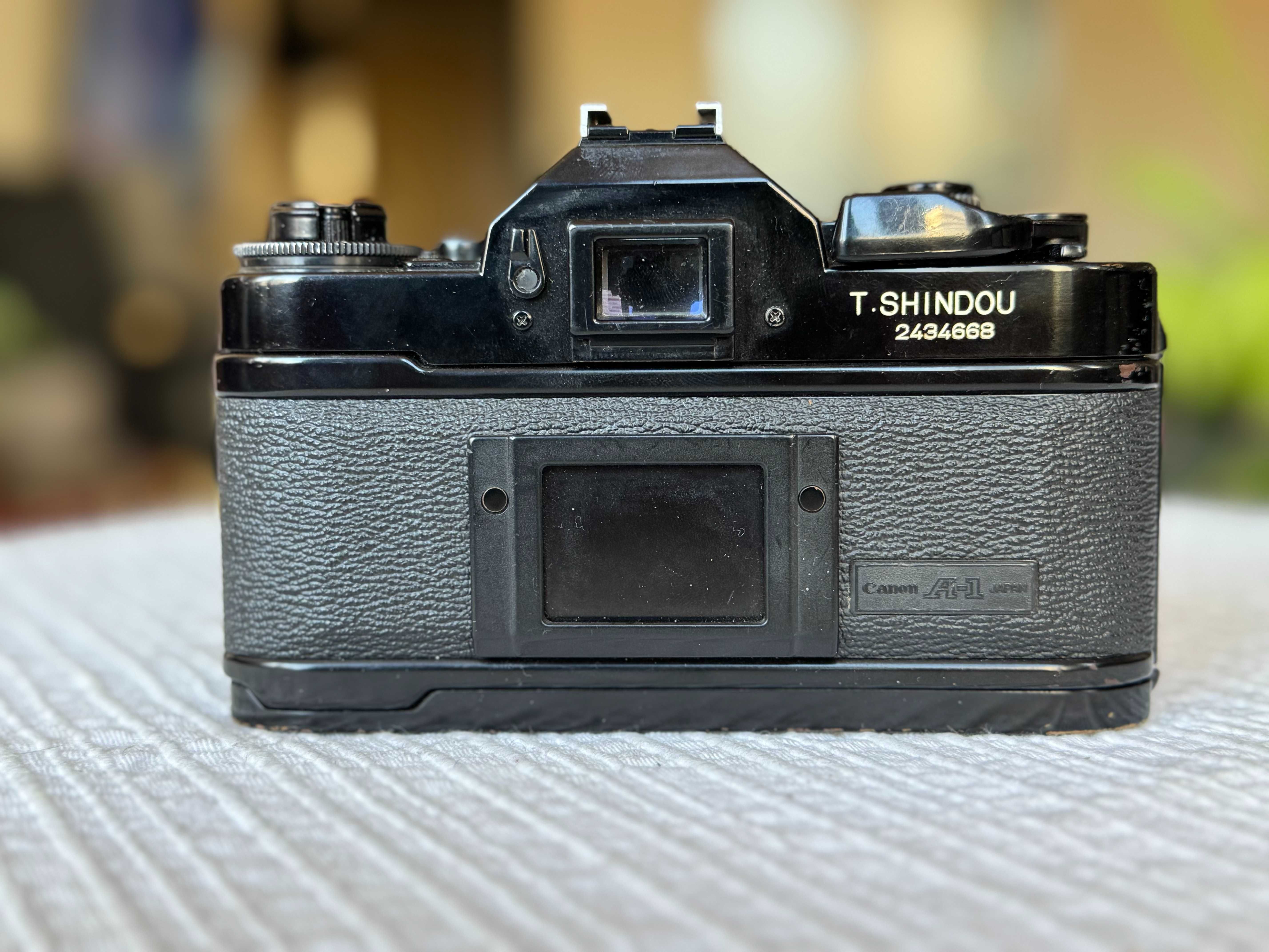 Canon A-1  - Em óptimo estado (com nome gravado)