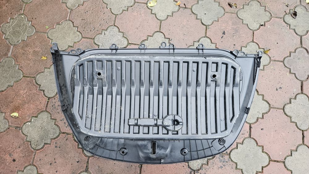 Корито Tesla Model Y