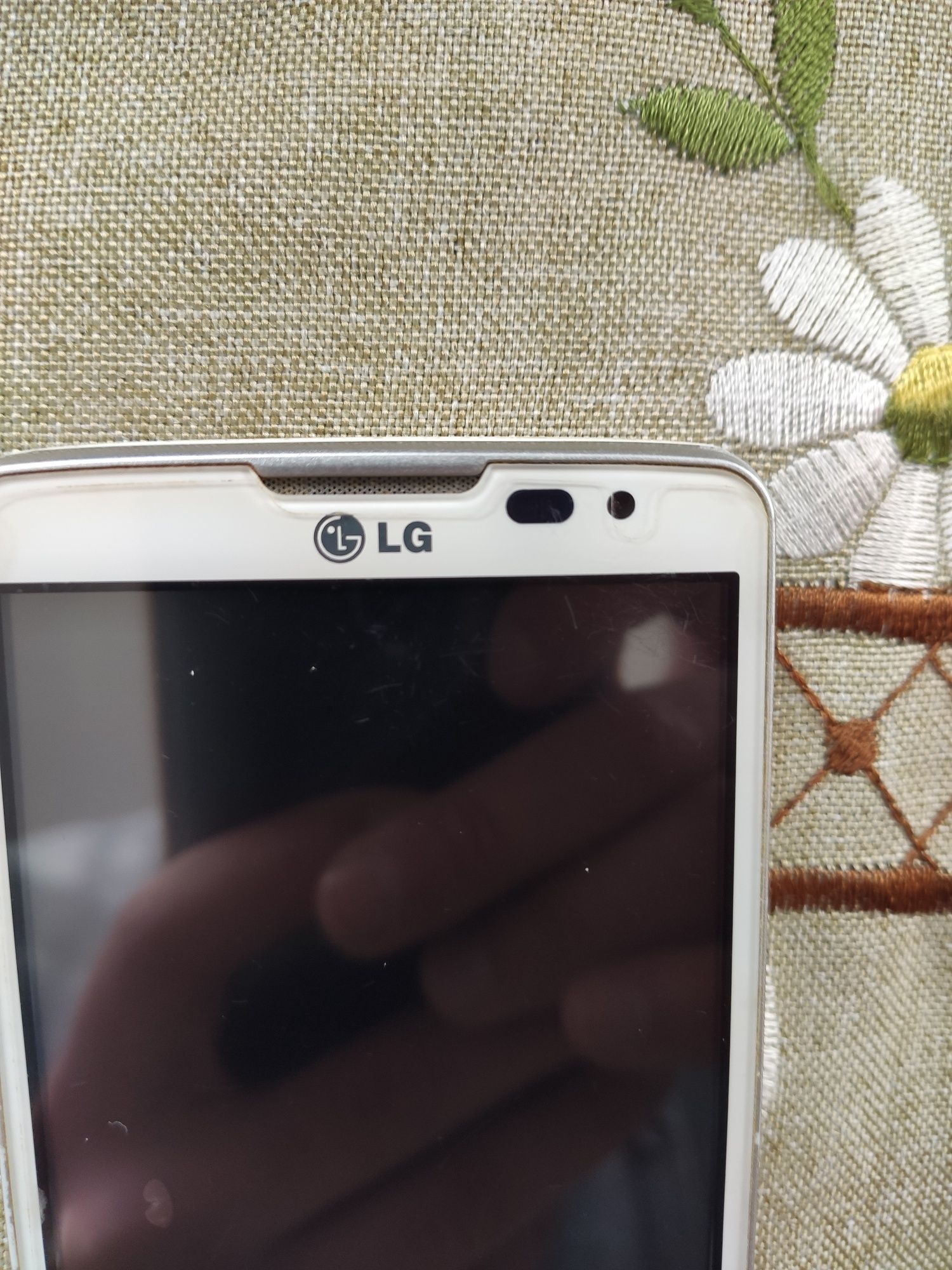 LG L60 Dual X135. Смартфон