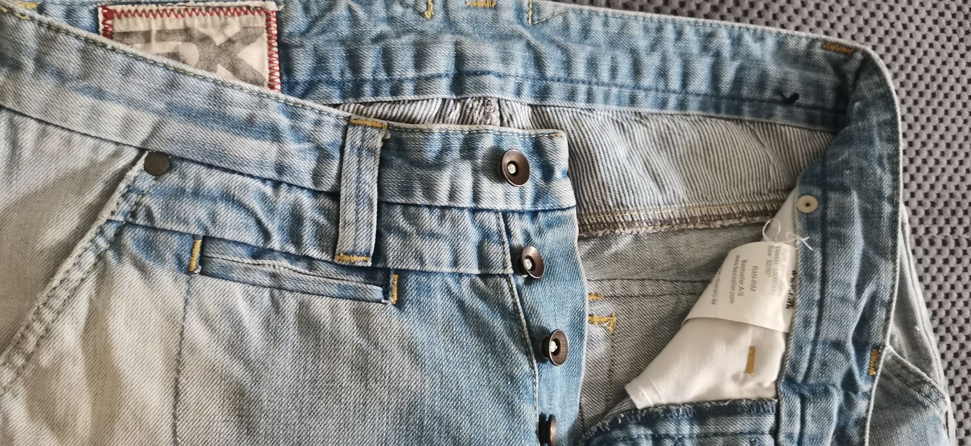 Jack&Jones krótkie spodenki jeans szorty rozm 32