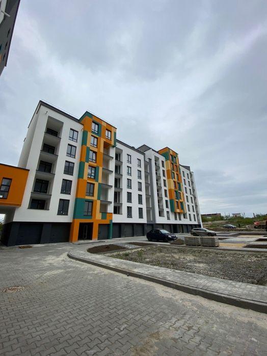 Збудована  1 кімнатна,з гардеробом ,район каскад   Велес Метро