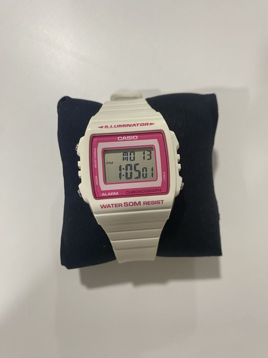 Relógio Casio branco