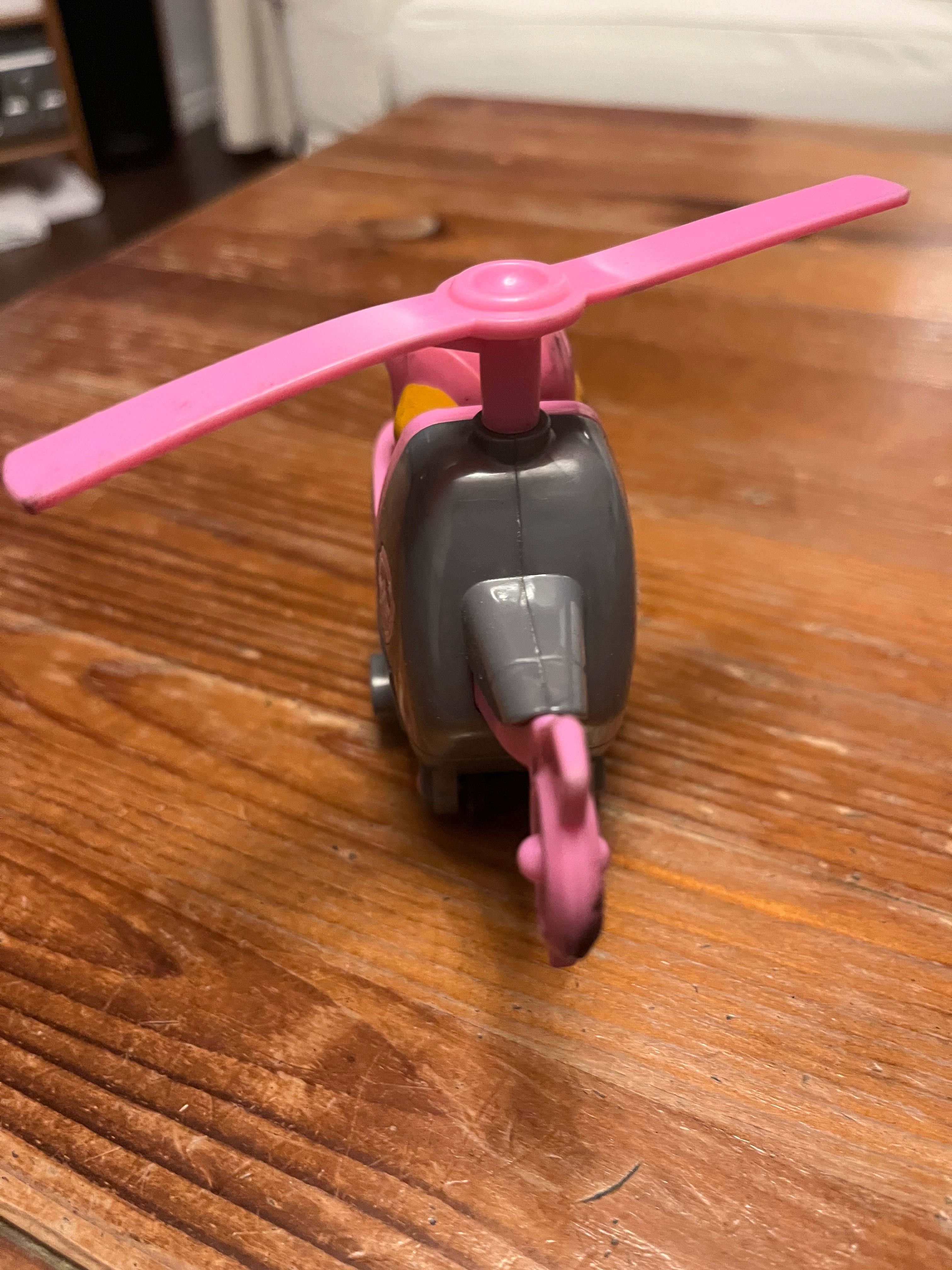 Psi Patrol figurki Skye i Rubble z pojazdami