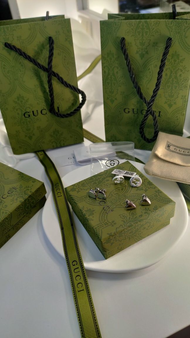 Срібні сережки Gucci/ s 925/сережки-пусети гуччі