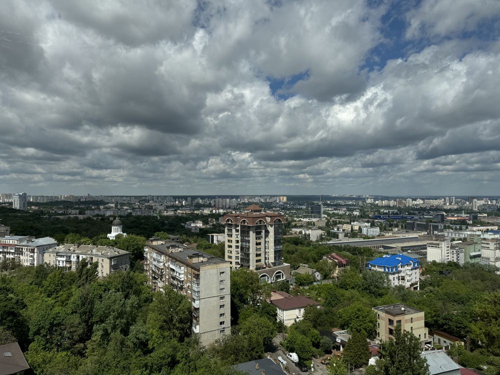 Жк Henesi House, Нагірна 16, власник