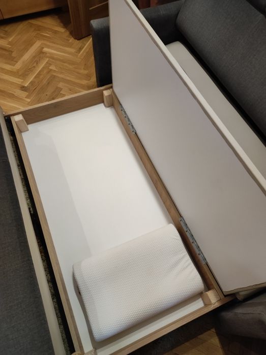 Sofa dwuosobowa z funkcją spania