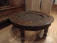 Orientalny okrągły drewniany stół