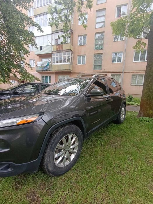 Jeep Cherokee 4x4 limited 2.4 2015 рік
