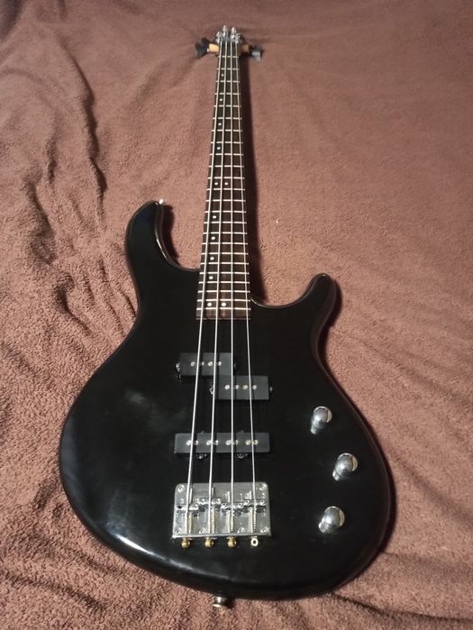 Cort action pj бас гітара+чохол