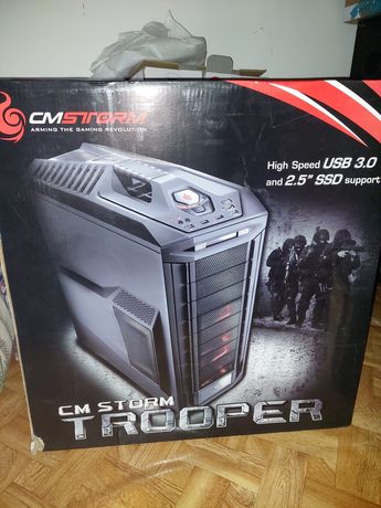 Torre de PC Coolermaster storm trooper