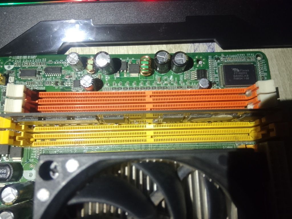 Материнська плата АМ2 ddr 2 1 GB процесор amd athlon 64 x2