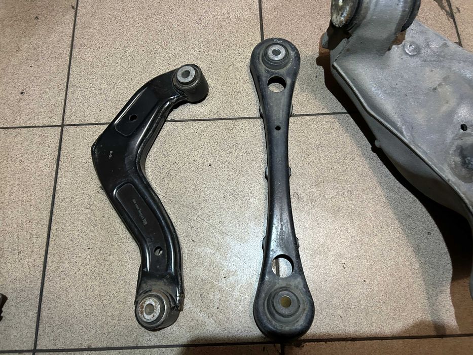 Wahacz lewy tył audi a4 b6 sedan kombi komplet