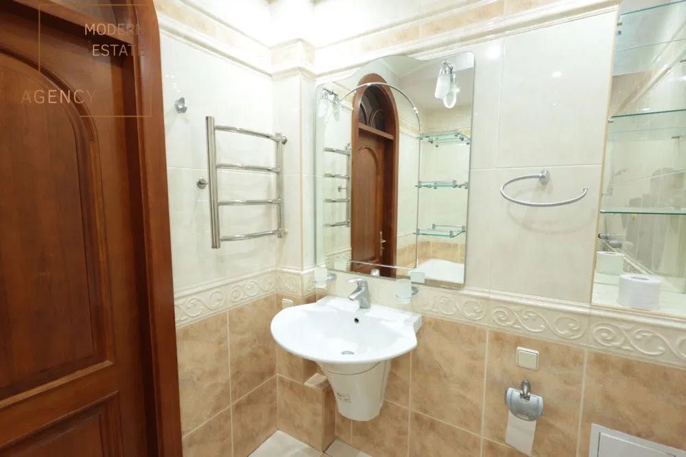 3-кімнатна квартира 104 м² біля м. Позняки з ремонтом та технікою|без%