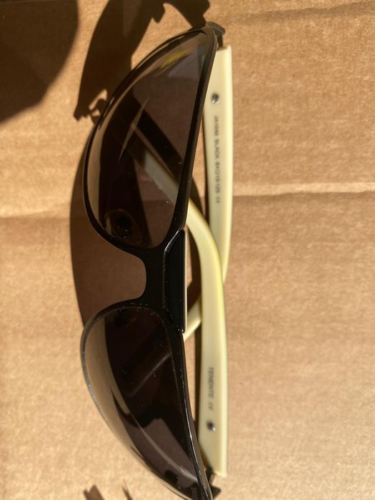 Óculos de sol tenente