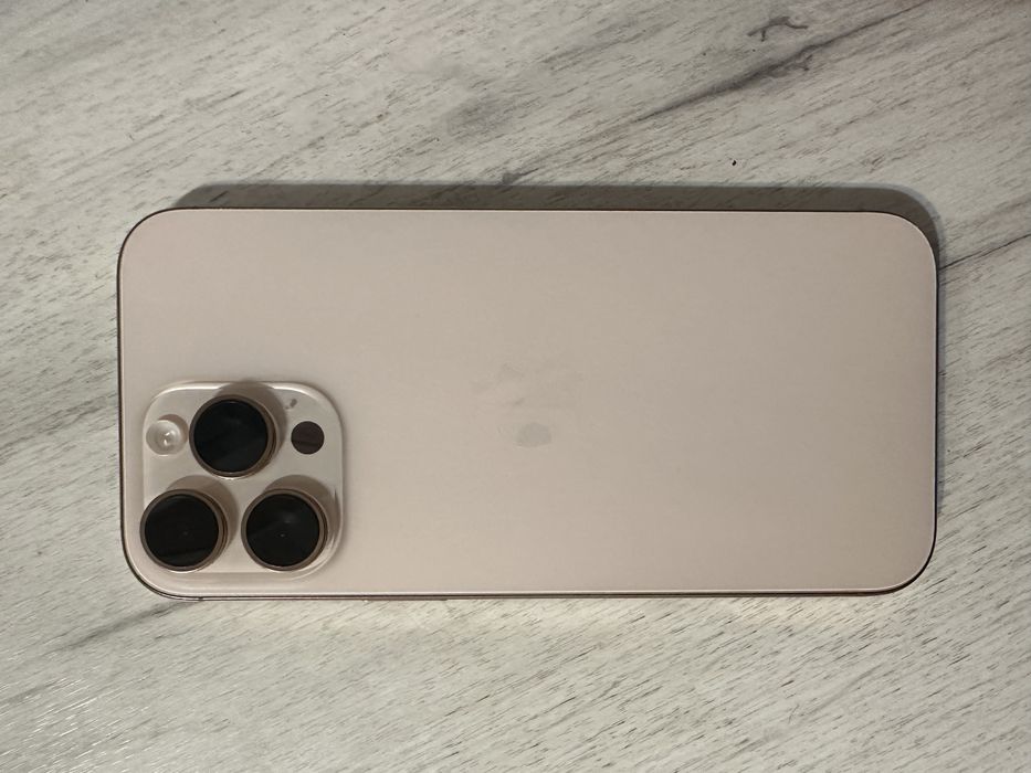 iPhone 16 pro max 256GB 96% Akku