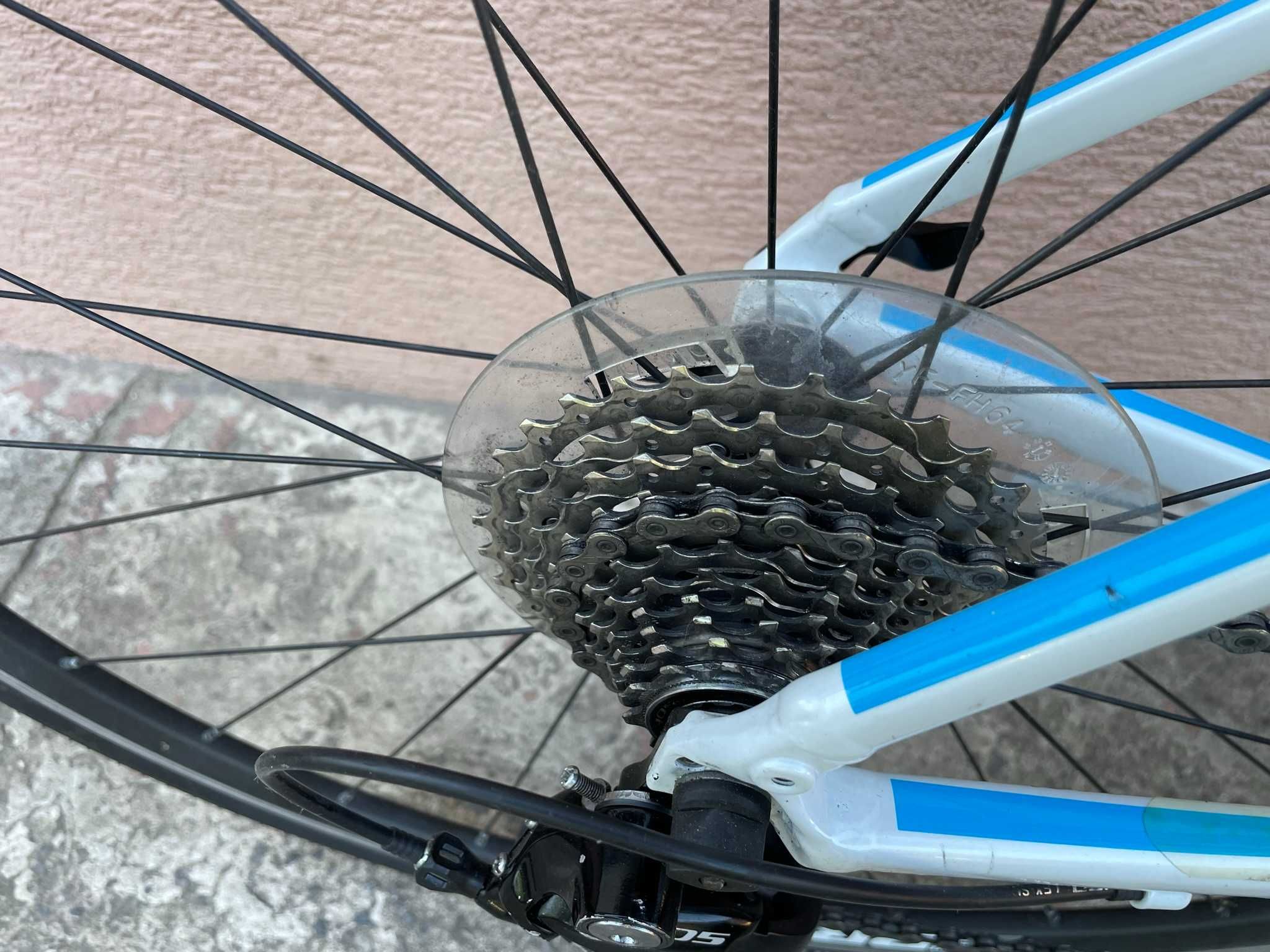 Rower szosowy Giant Defy, Shimano 105 2x11