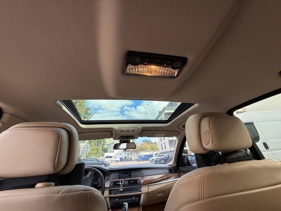 Продаю BMW ф10 520b 2011.