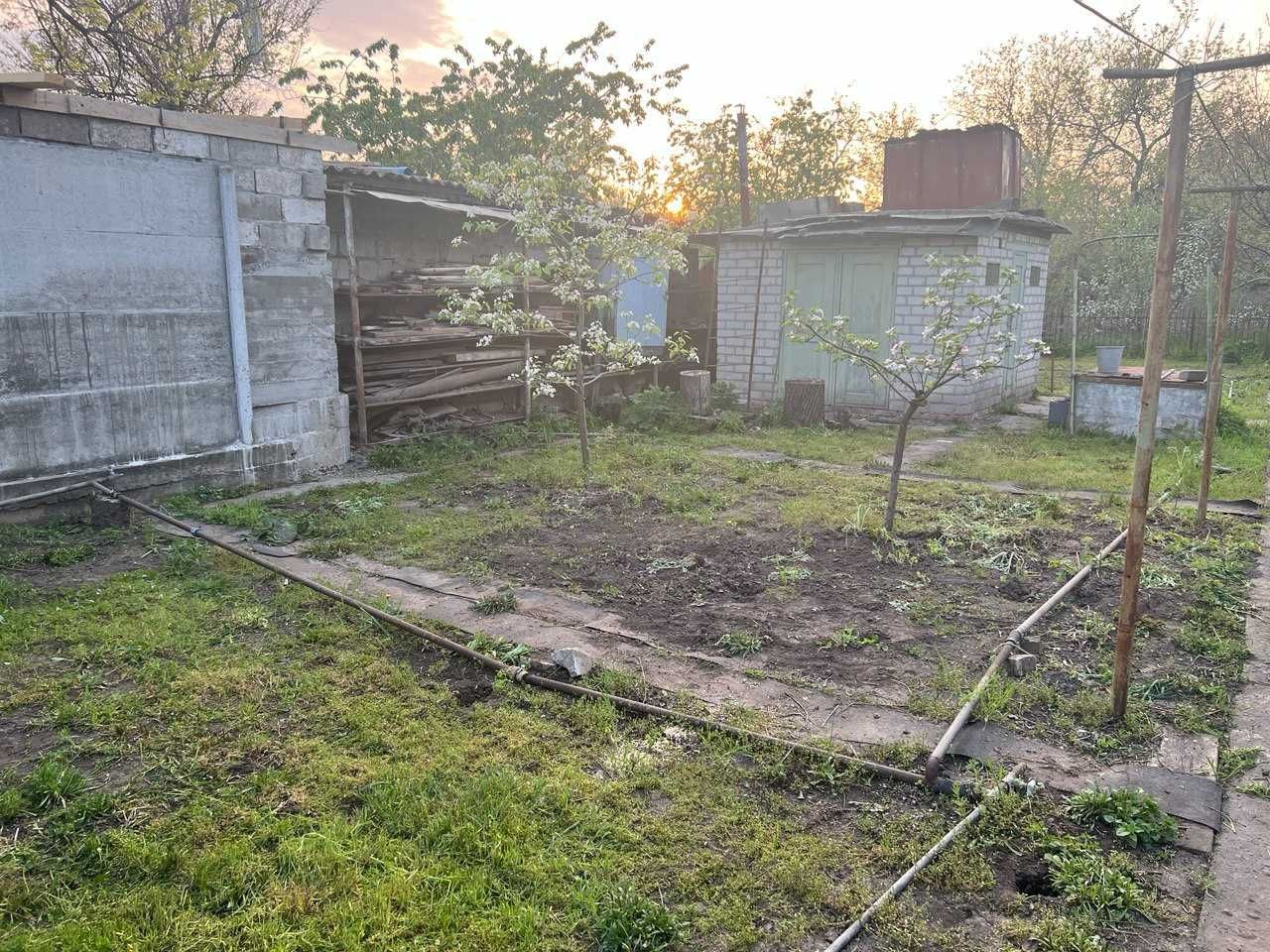 Продам дачу на Лівобережному