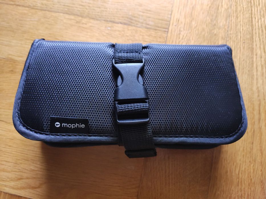 Podróżny zestaw do ładowania smartfona