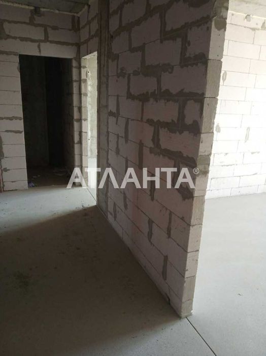 Двухкомнатная квартира в новом современном доме из красного кирпича