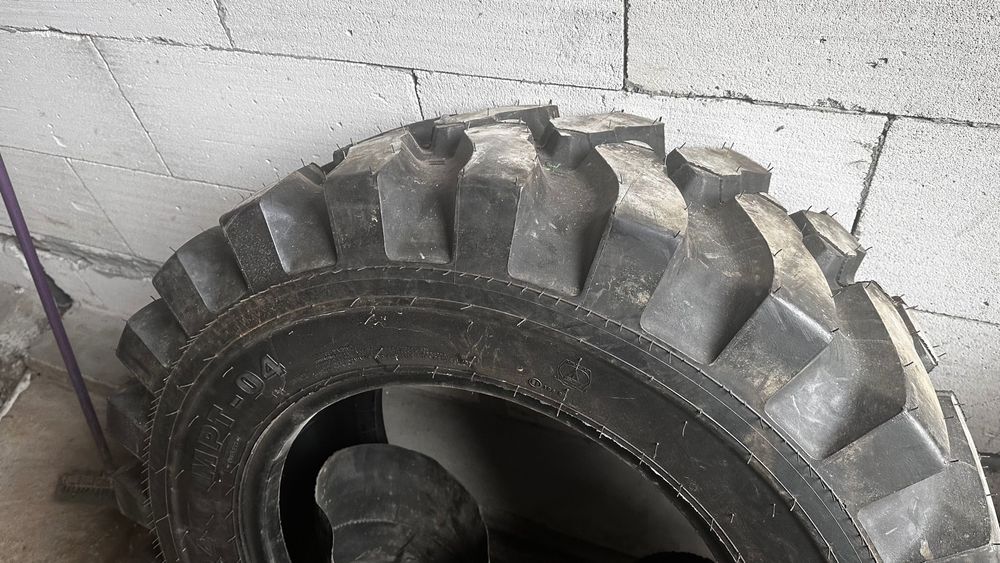 Продам 2 промышленные шины Mitas MPT-04 405/70-24