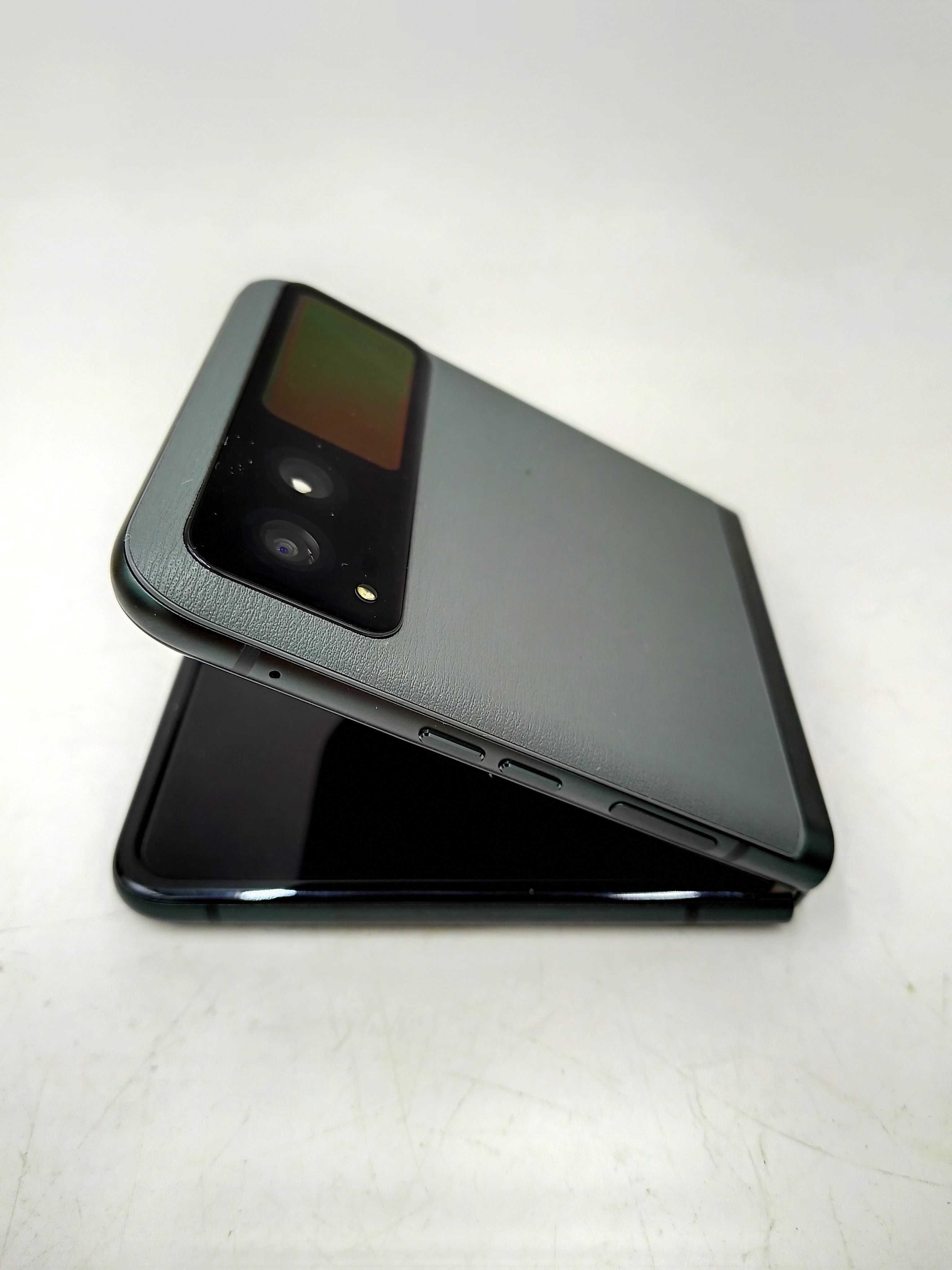 Smartfon Motorola Razr 40 8 GB / 256 GB 5G zielony