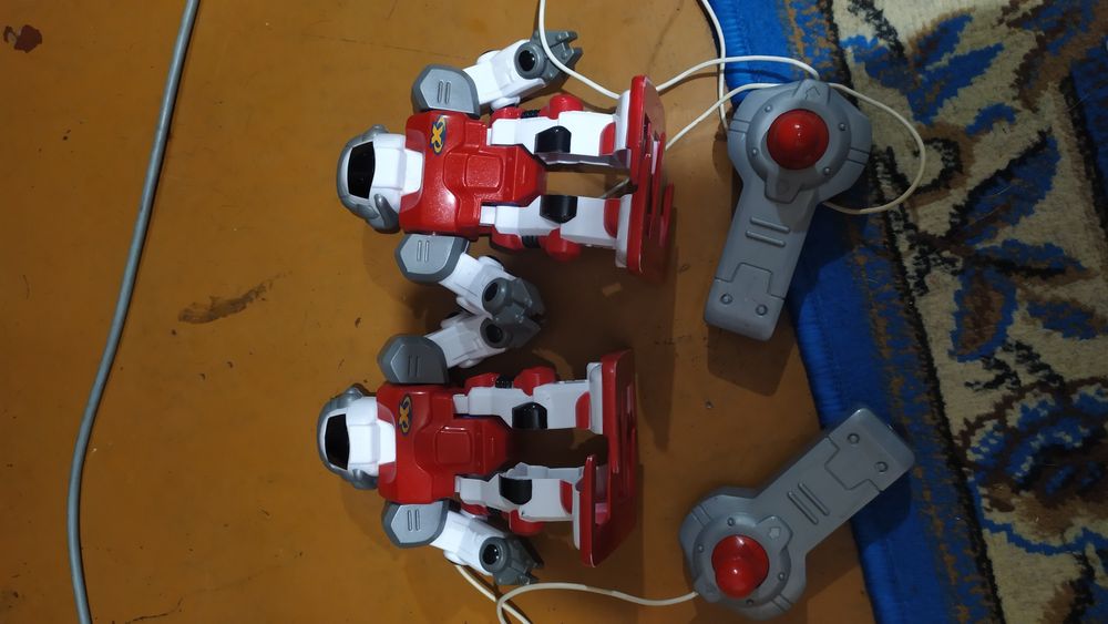 Роботы на пульте